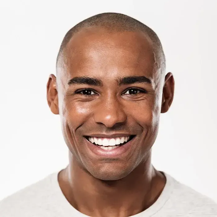 Homem sorrindo